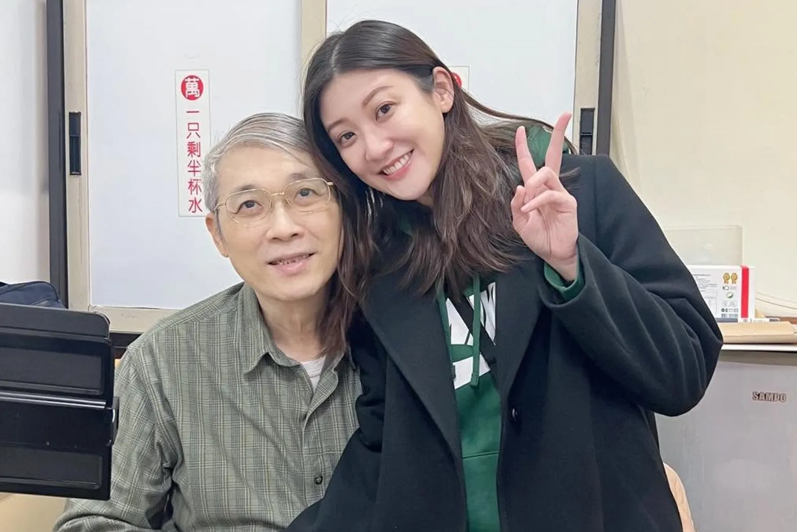 名醫父親癌逝5個月!林逸欣忍痛接下「爸爸最後心血」 親進工廠守住熟悉味道