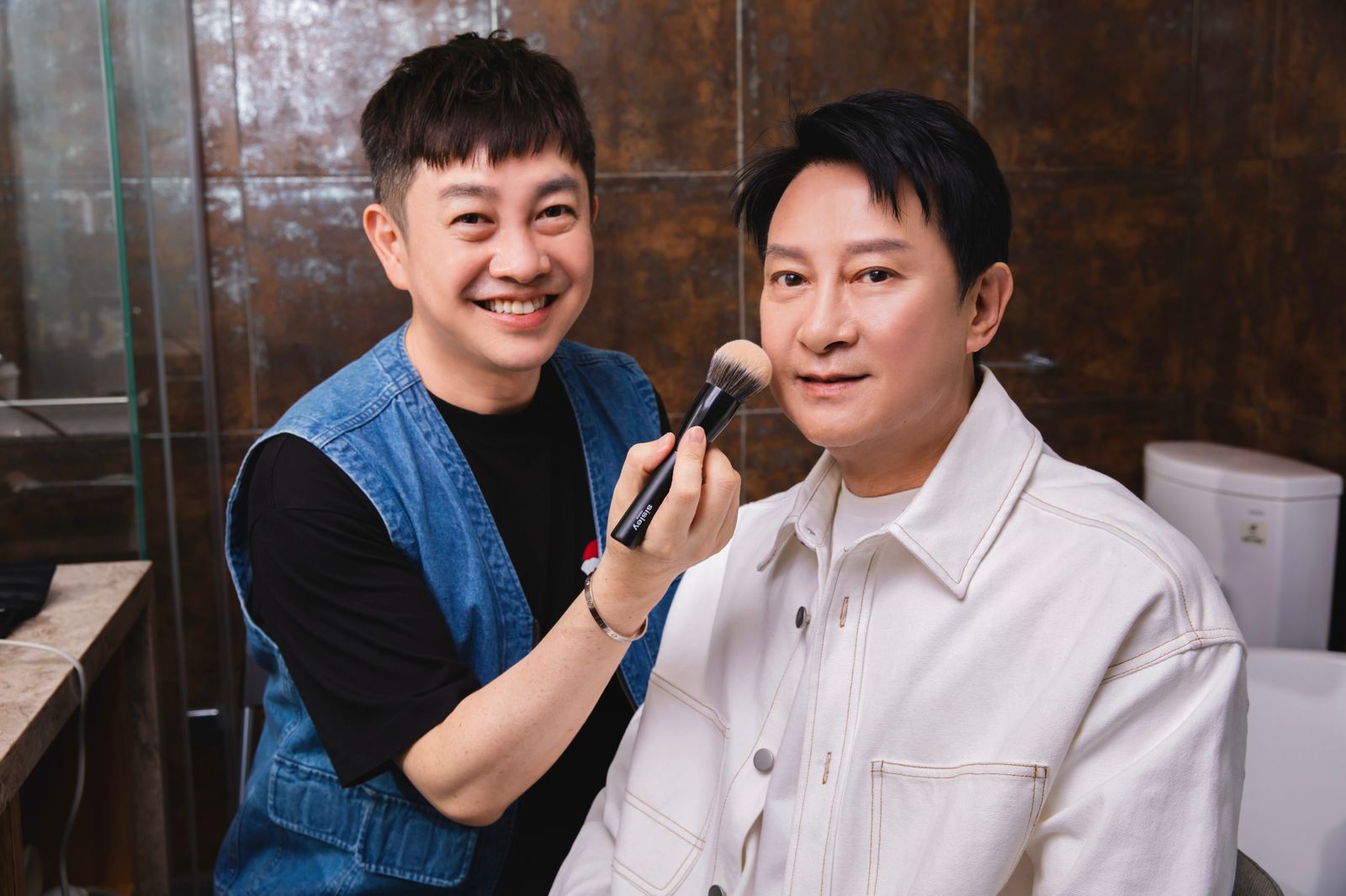 港劇天王低調移居台灣　為李明川跨刀透露關係不尋常