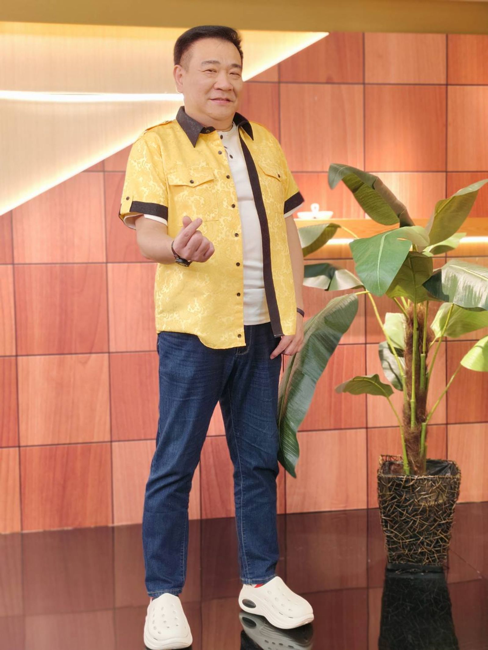 白雲才剛動完腰椎手術一個月，就答應出席《聚焦2.0》分享手術過程。年代提供