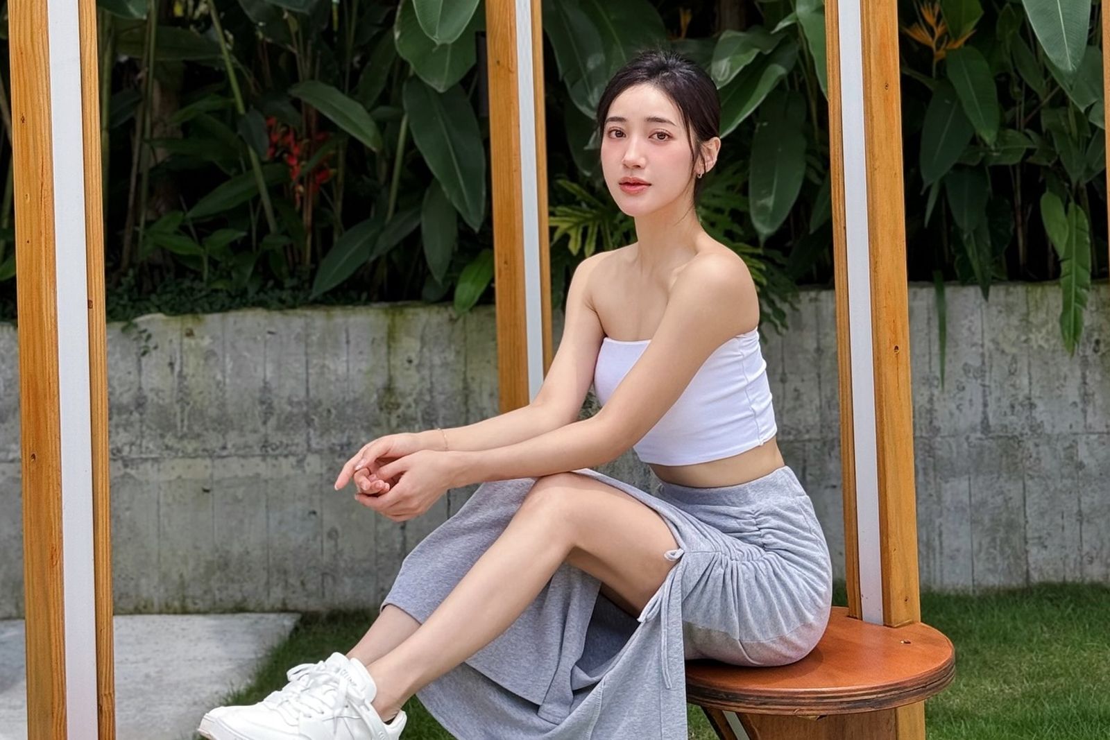 八點檔女神夏宇禾又被拍！招待所醉吻人夫　對方是富三代