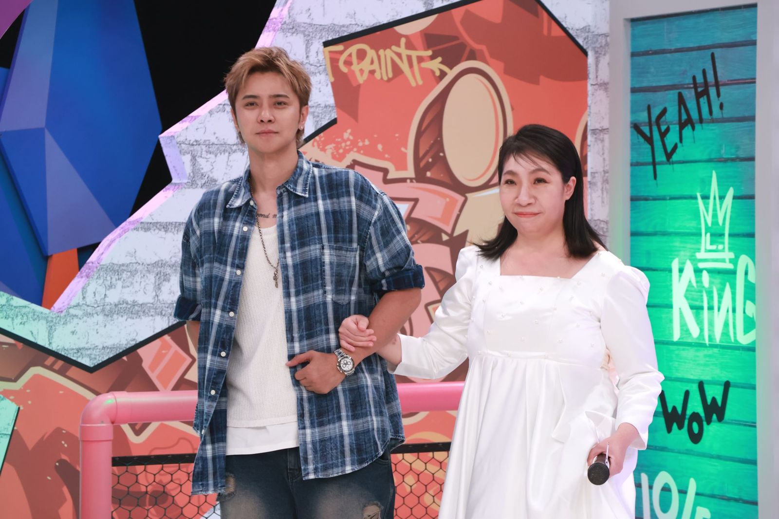 羅志祥、如花的互動笑翻眾人。中天提供