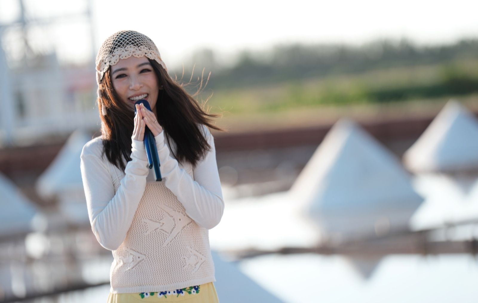 田馥甄鹽田開唱擠滿「聽漏音」歌迷　金曲歌王也來了