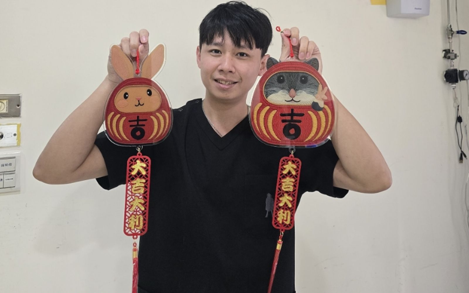 網紅獸醫翻車！她翻身分證「才知當小三」還有小四小五…超狂時間管理「陪2女跨年」