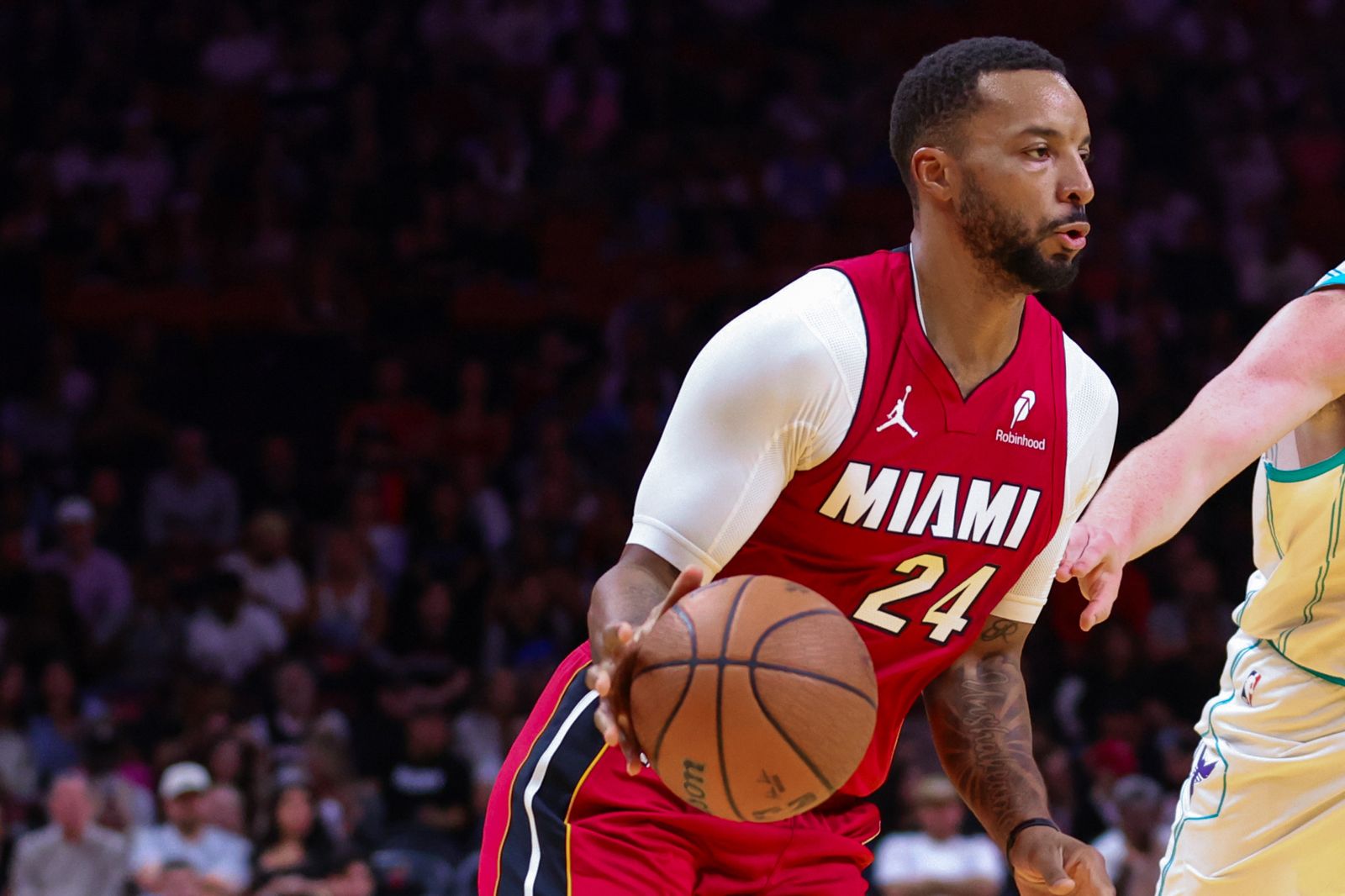 熱火首節打瘋！單節53分破紀錄宰黃蜂　主帥家失火後迎來溫暖勝利