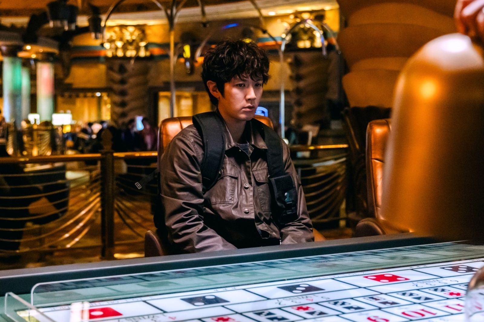 慘遭庹宗華發狠怒踹!柯震東驚險目擊慘摔 下戲大嗑澳門這美食