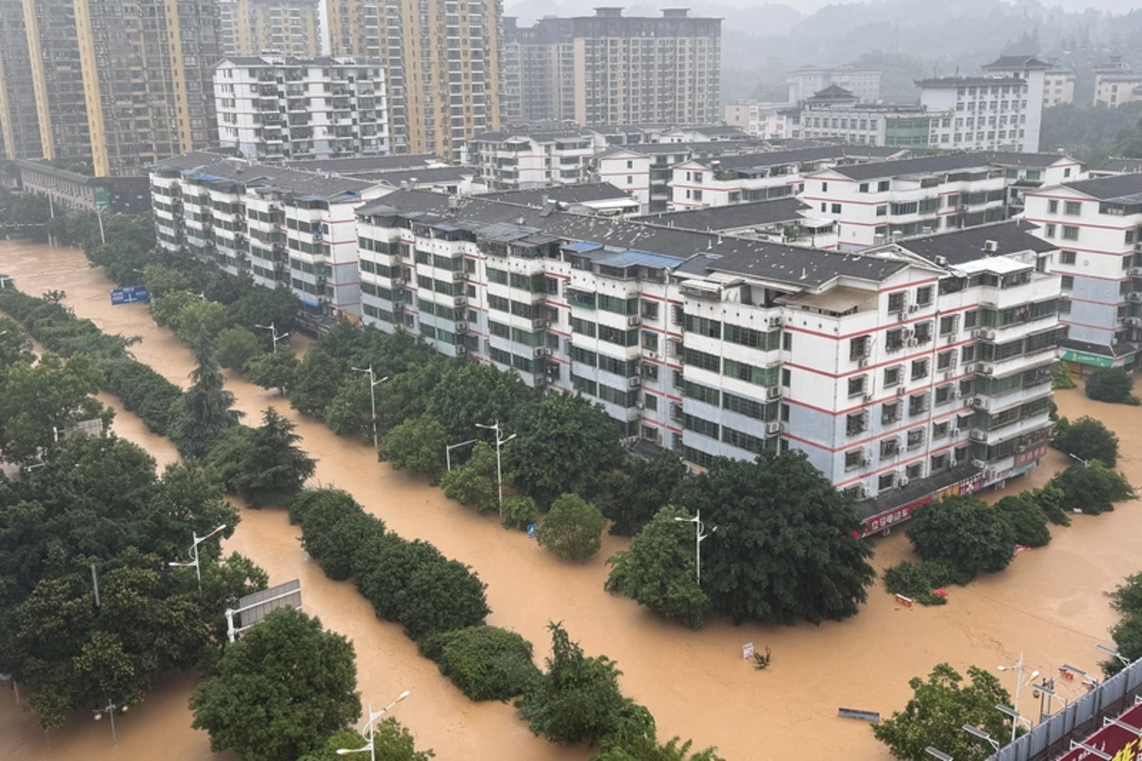 全城遭淹沒！貴州榕江縣1週2次特大洪水　4萬市民緊急撤離
