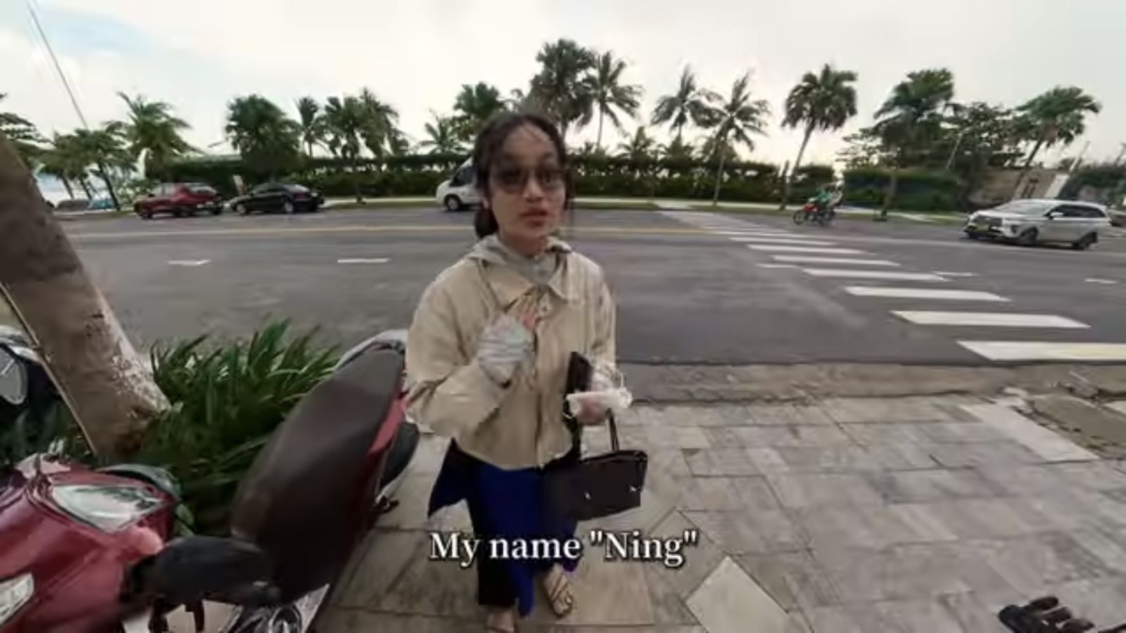 Andy老師的一日女友跟家寧有一共同點。翻攝Andy 老師YouTube