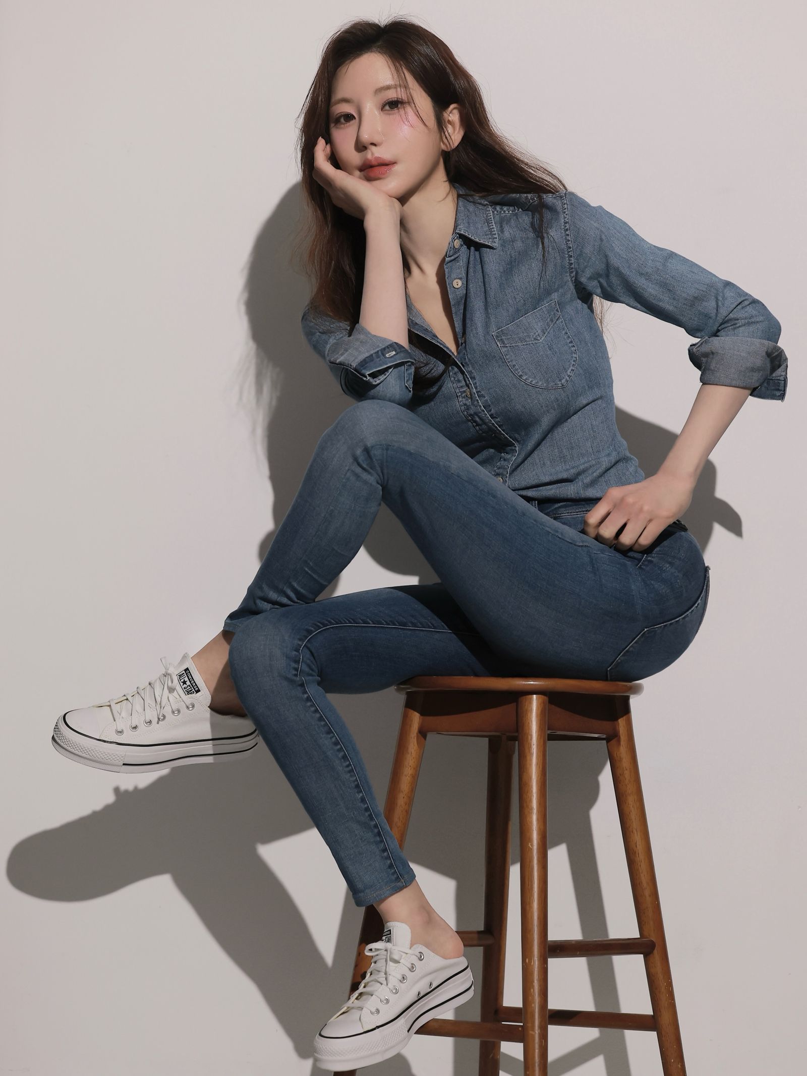芮貞和身材火辣，除了是人氣模特兒，也是演員。翻攝IG@yejunghwa