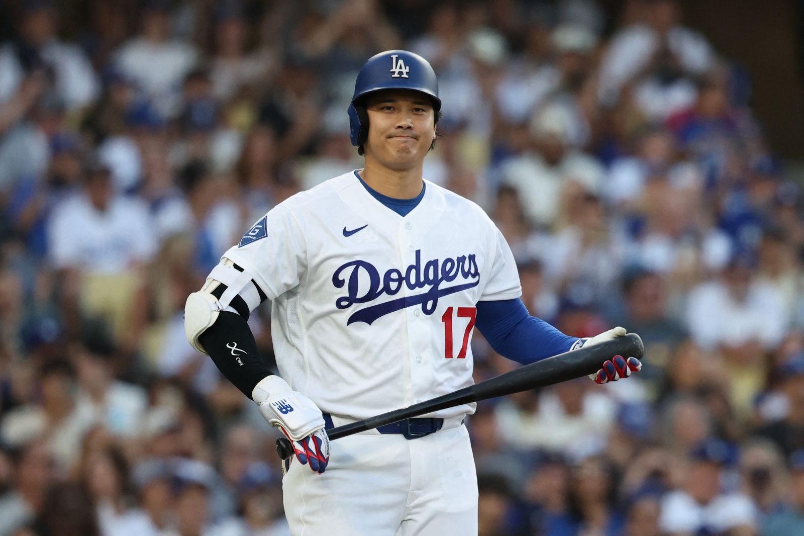 大谷翔平左膝又出狀況?全力衝刺後痛苦面具 道奇主帥回應了