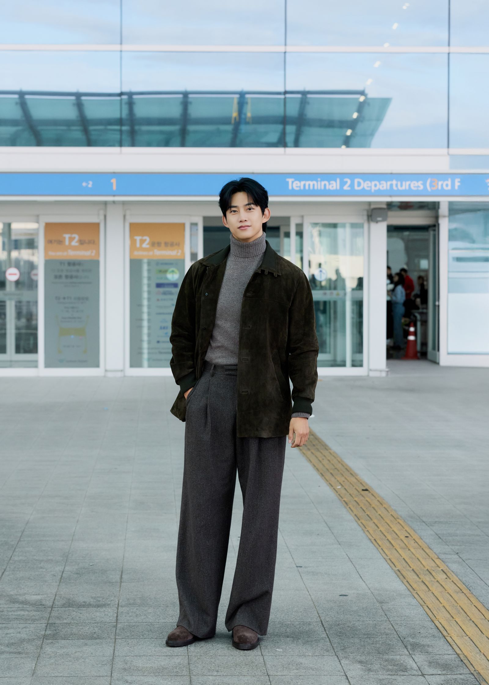 玉澤演現身仁川國際機場,即將出席Loro Piana台北101精品店開幕活動。Loro Piana提供