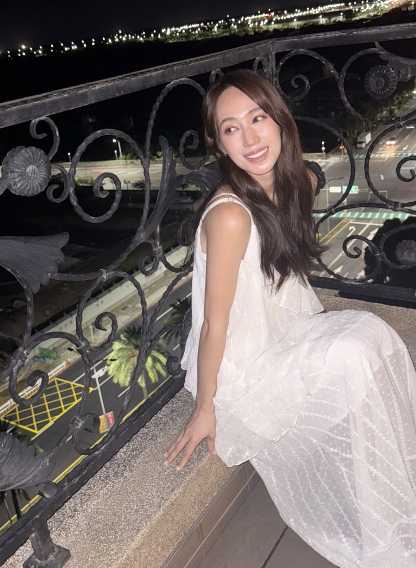 小薰露燦笑感謝醫生。翻攝IG @estherxun