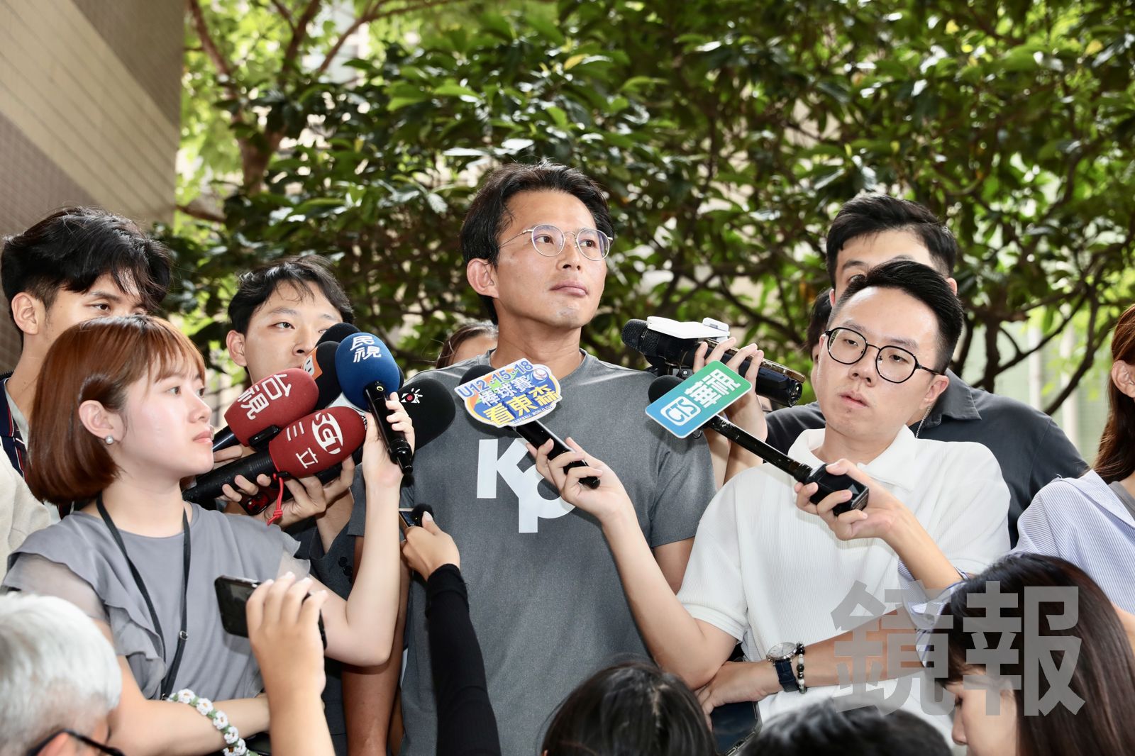 號召小草明到北檢「接柯P回家」　黃國昌：民眾黨每次活動都很溫和理性