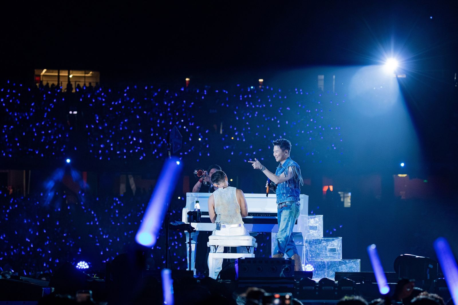 16.5萬人擠爆鳥巢！陶喆「登頂」俯瞰歌迷　唱遍30座城市創紀錄