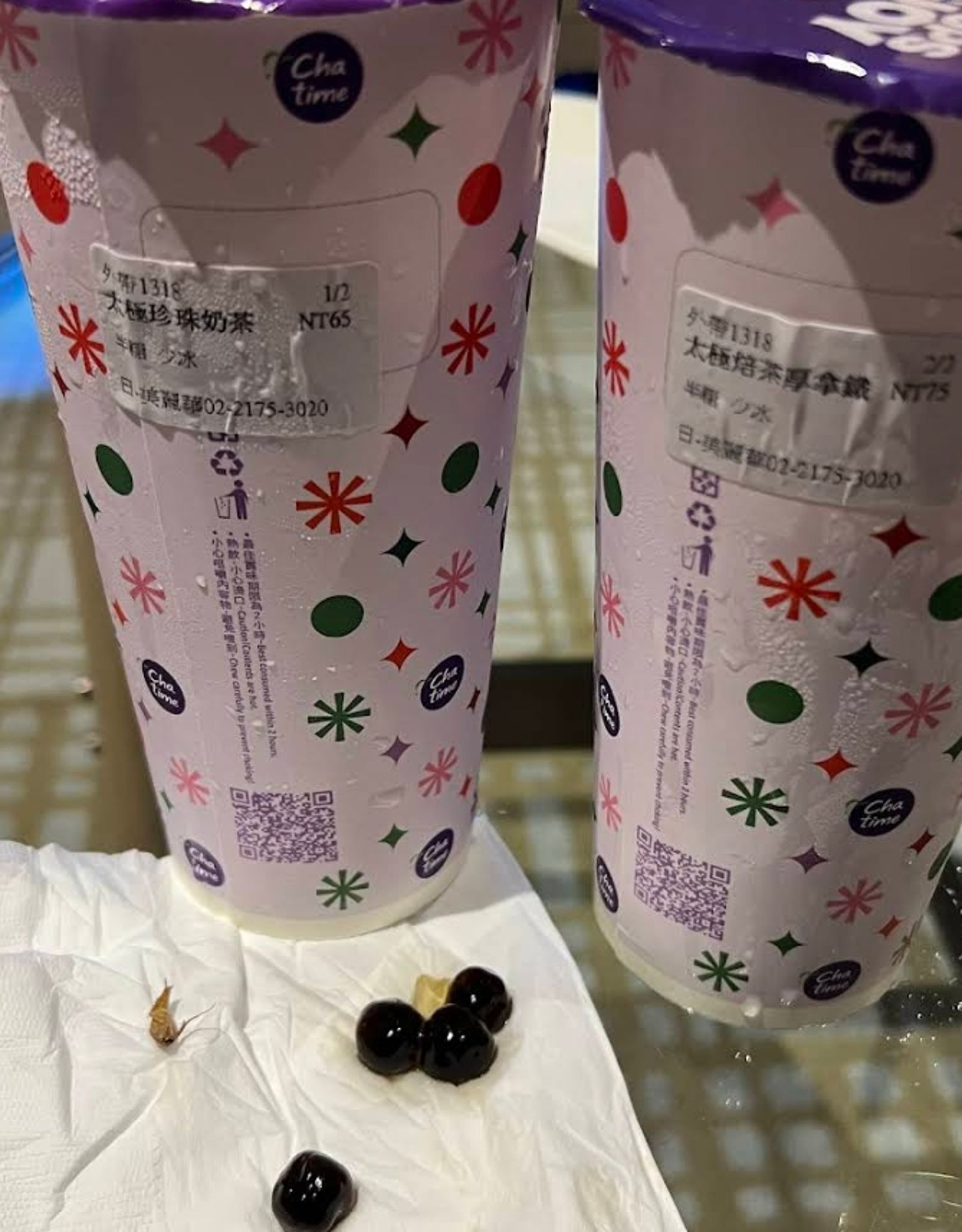 一名網友在日出茶太美麗華店購買的奶茶中喝出一隻完整的蟑螂。圖／翻攝自Google Maps