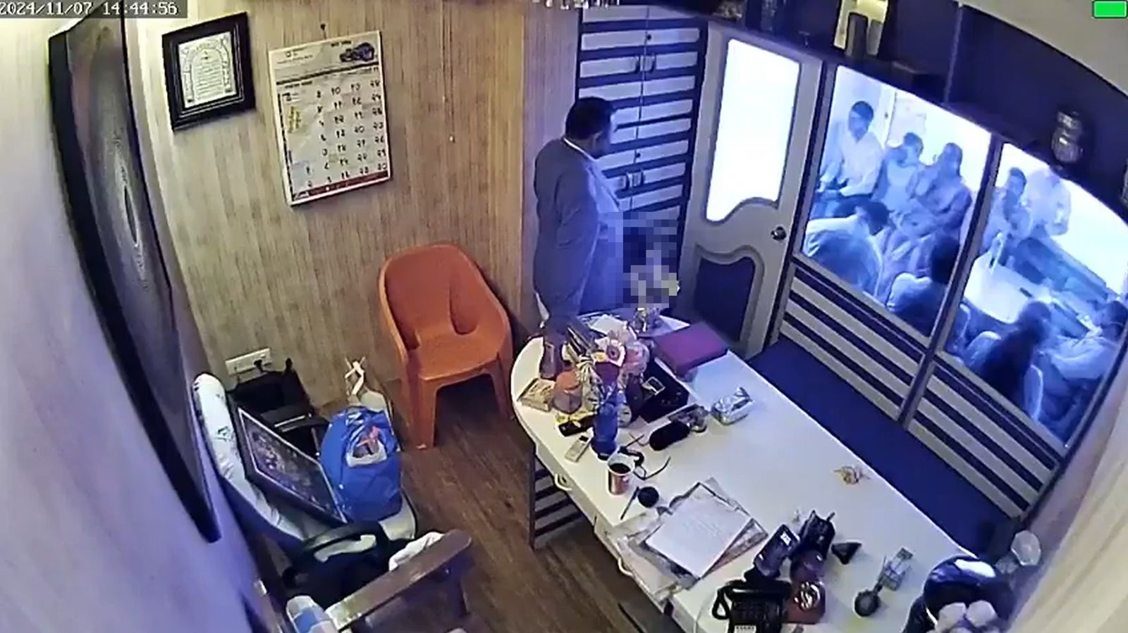 女信徒進門後「高抬腿硬上」丈夫還在外！67歲神棍「偷拍58部愛愛片」政商圈都中招