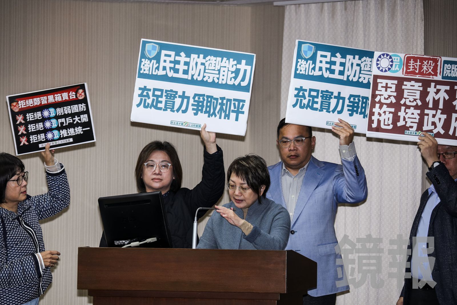 台灣民意民調／53.7%民眾不樂見在野封殺國防預算　游盈隆分析有2原因