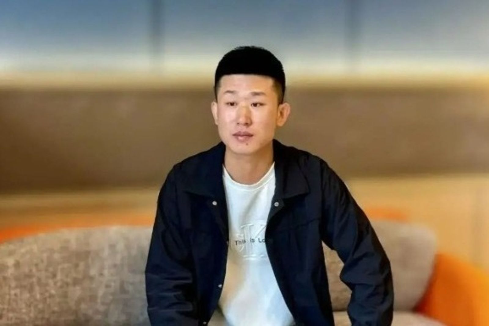 於海波為籌兒子醫藥費,偷變壓器遭判刑,卻讓兩人從此天人永隔。圖/翻攝自微博