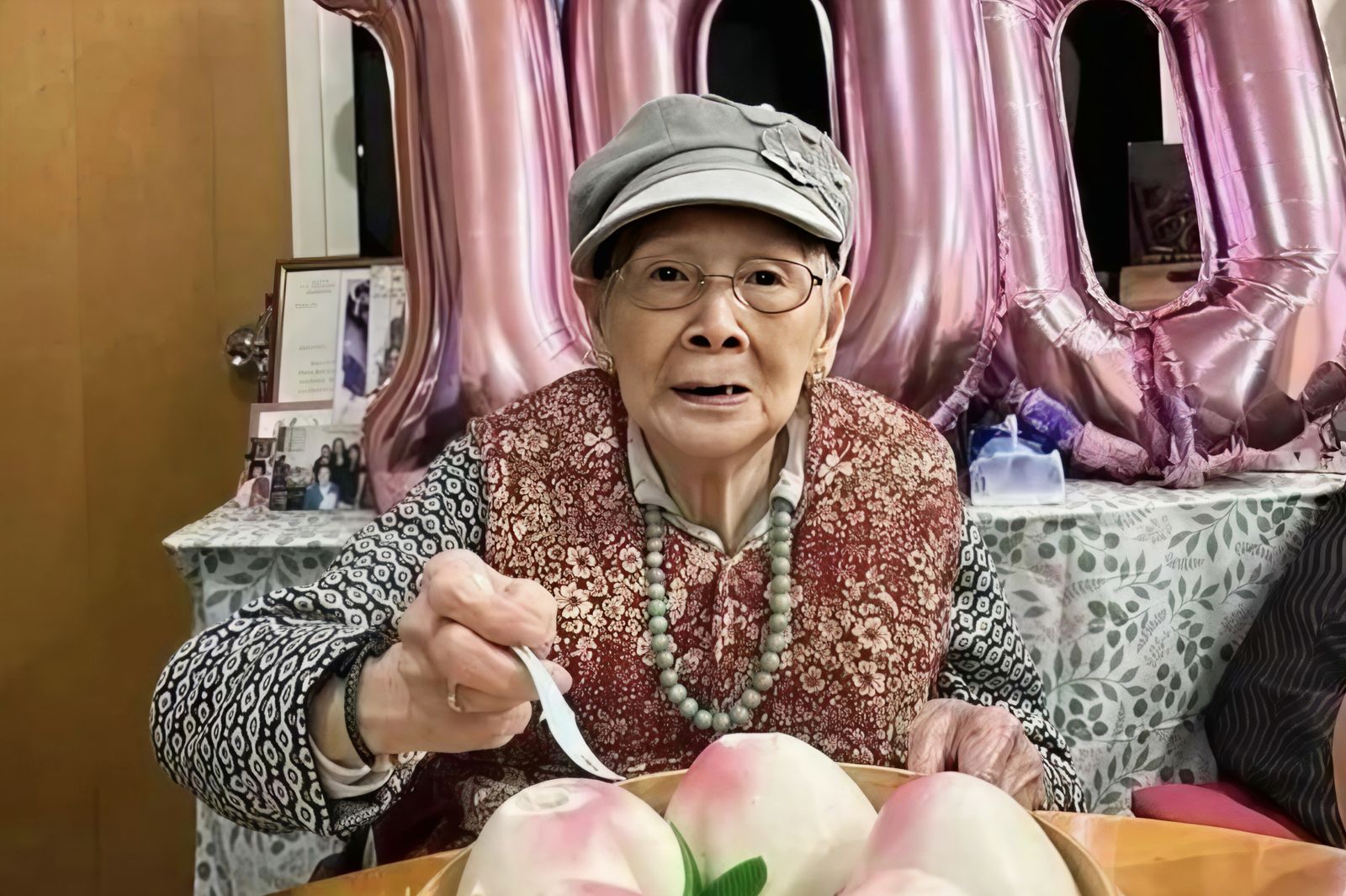 「希望她活到105歲」梅艷芳母離世爆內幕!兒質疑護士遭辭退 撂話:找姪子算帳