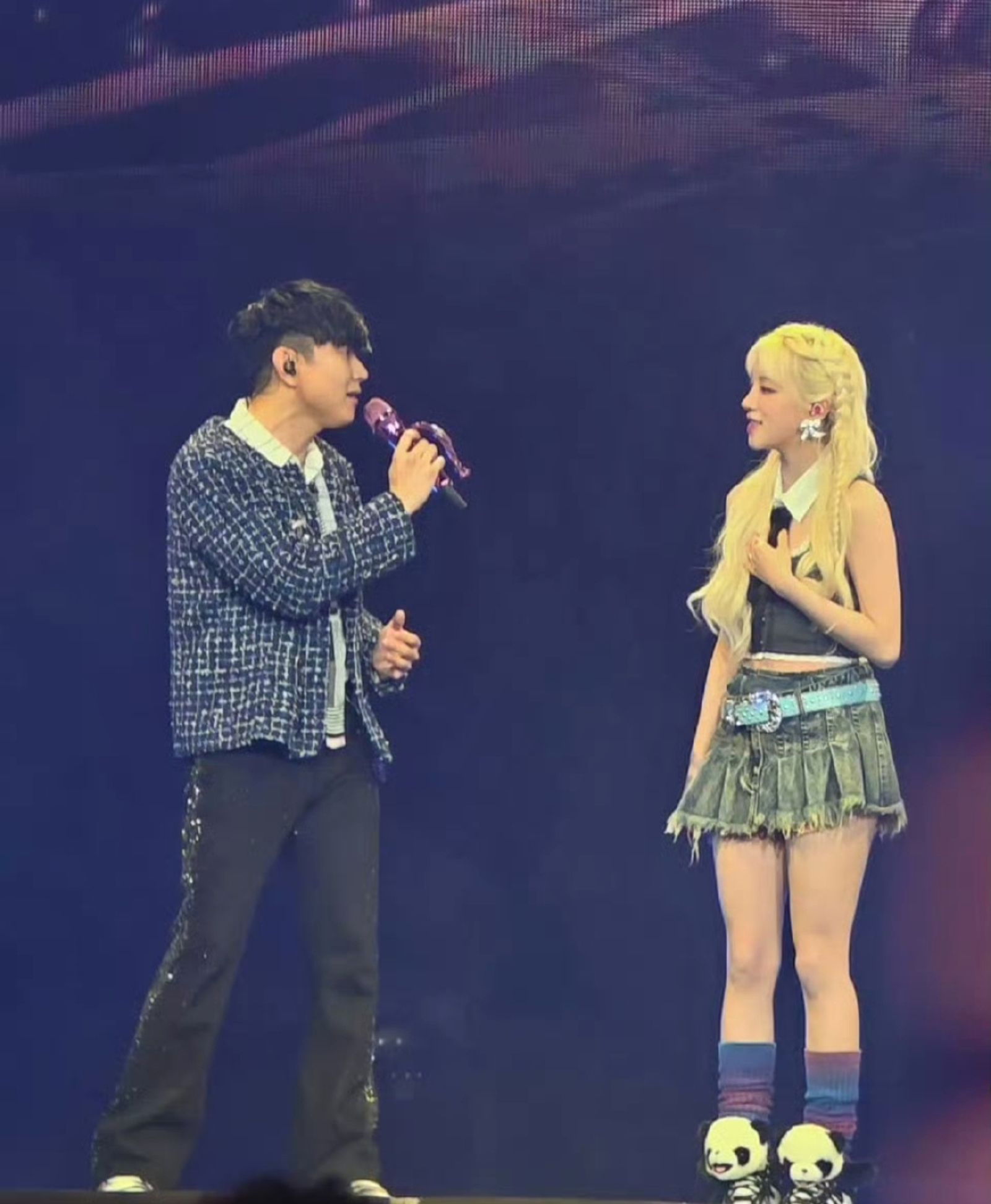 林俊傑15日邀請宋雨琦擔任演唱會嘉賓。翻攝微博