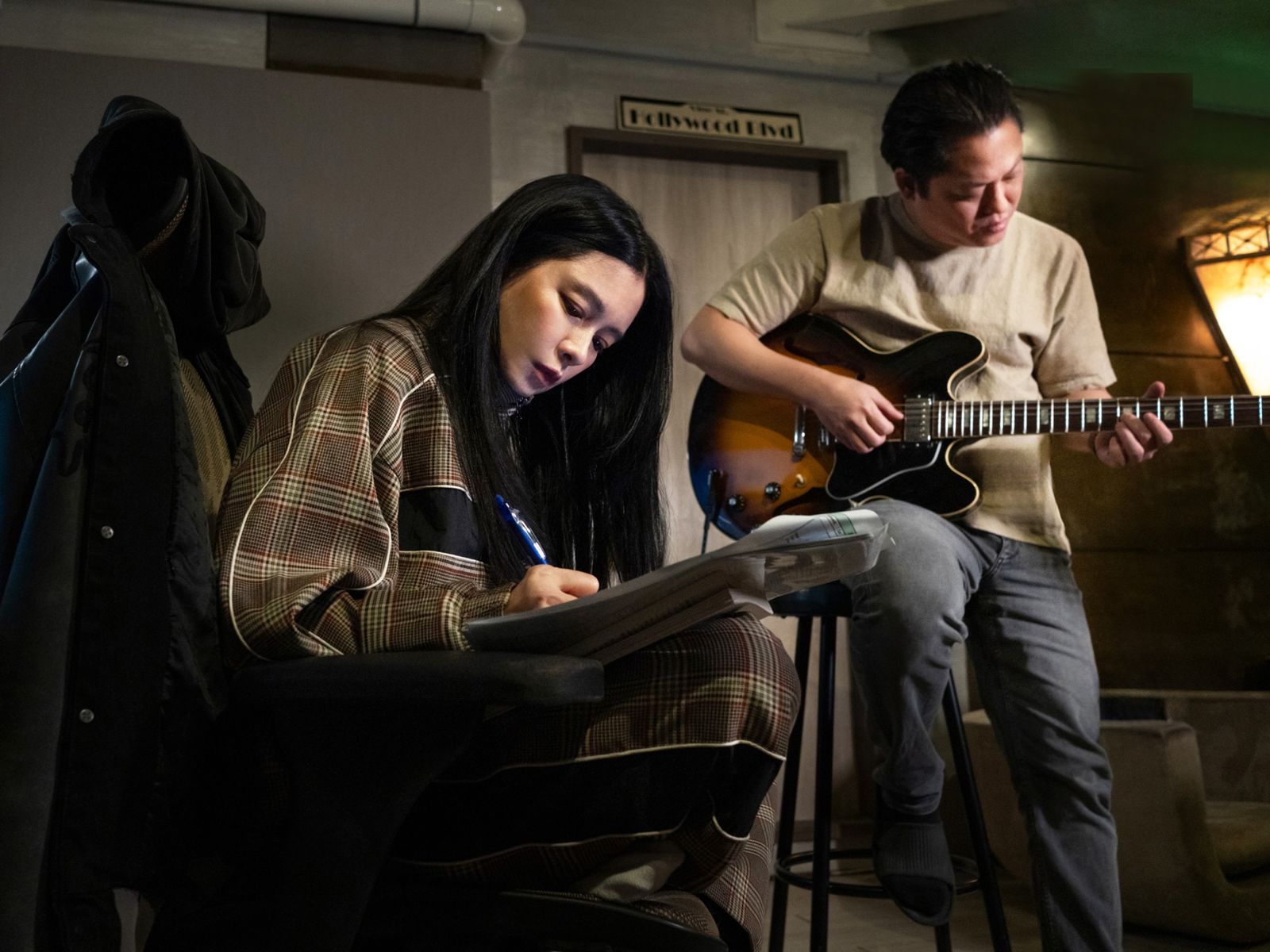 徐若瑄享受「Me Time」　開著新車聽〈我的獨白〉像定心丸