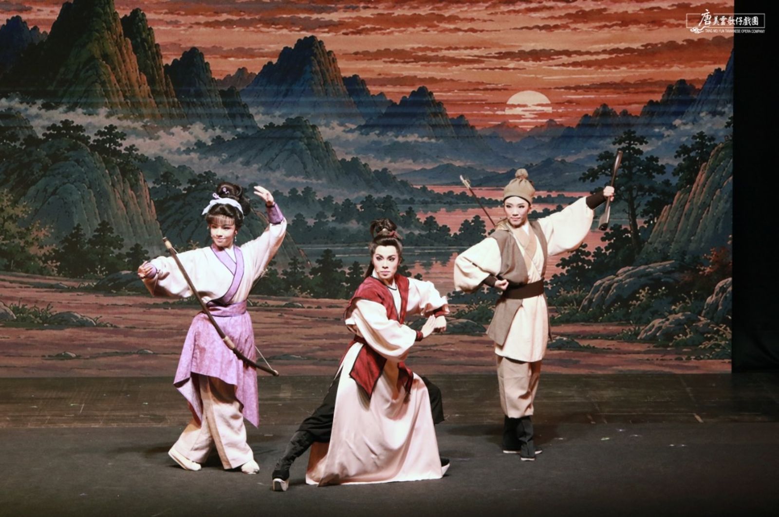 唐美雲率近50人赴馬來西亞！歌仔戲演出場場秒殺　戲迷一句話讓她超感動