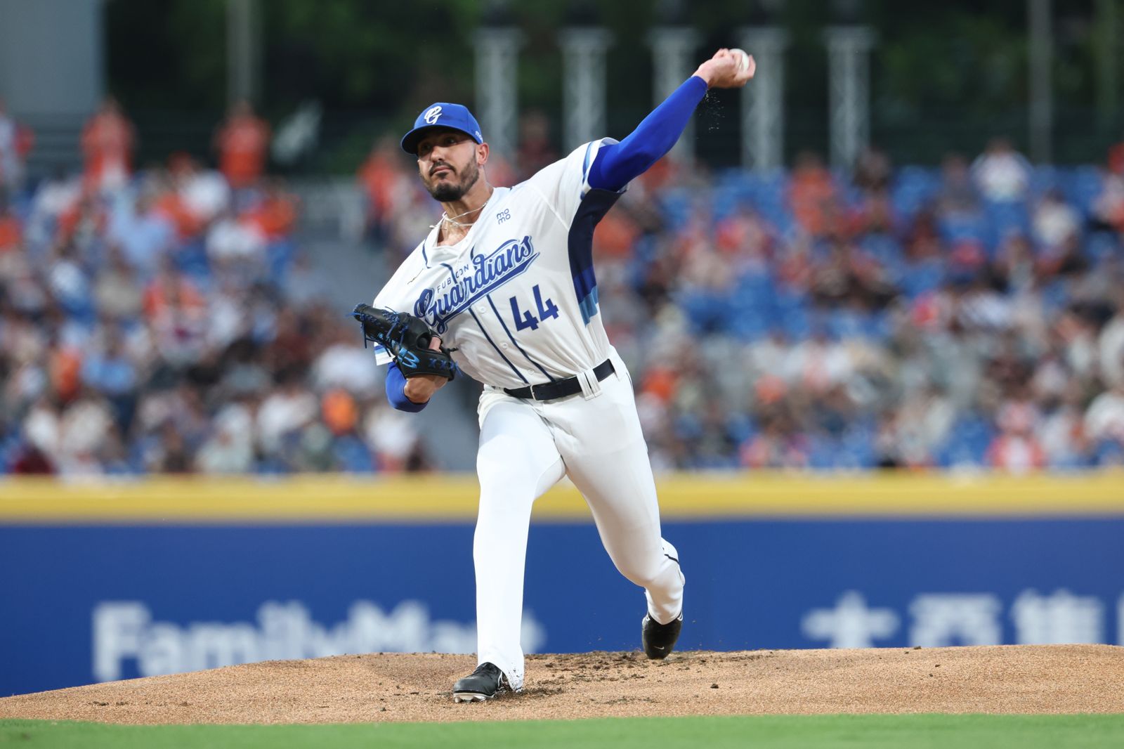 中職／魔力藍奪MVP　笑談跳舞：「豊暐跳得比我好太多了」