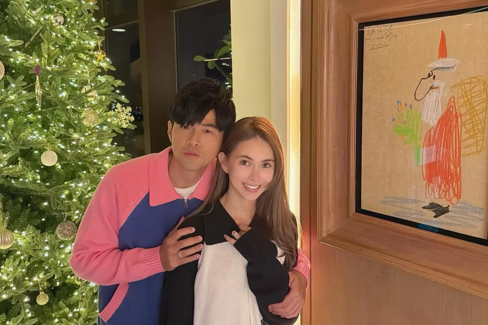 凌晨突襲19秒神作！周杰倫致敬金箔名畫　記者會巧藏「昆凌密碼」閃瞎眾人