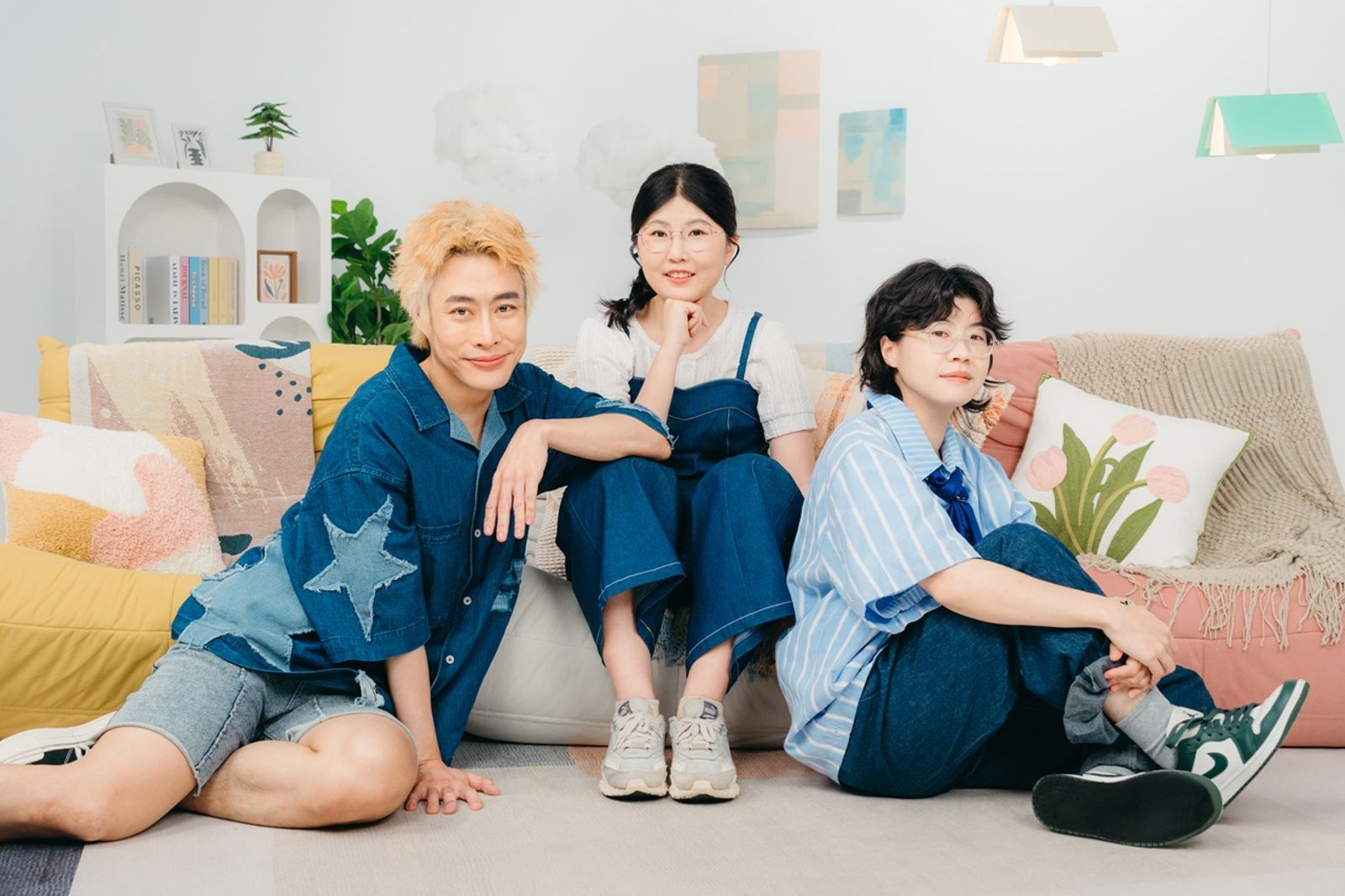 吳曉樂跨界當製作人!攜手《哈哈台》主持人開Podcast 陪失眠少年聊青春