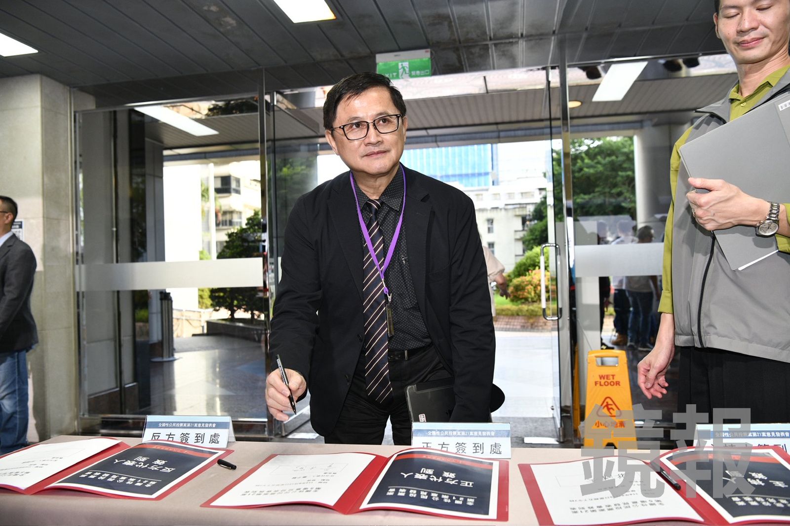 和碩董事長童子賢今天(15日)擔任核三延役公投最後一場說明會的正方代表。(圖/李智為攝)