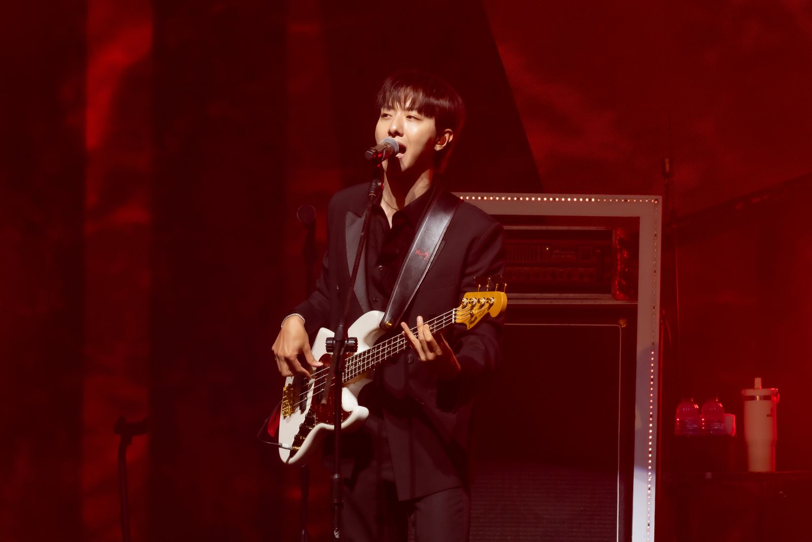 CNBLUE 貝斯手李正信。和協整合行銷提供