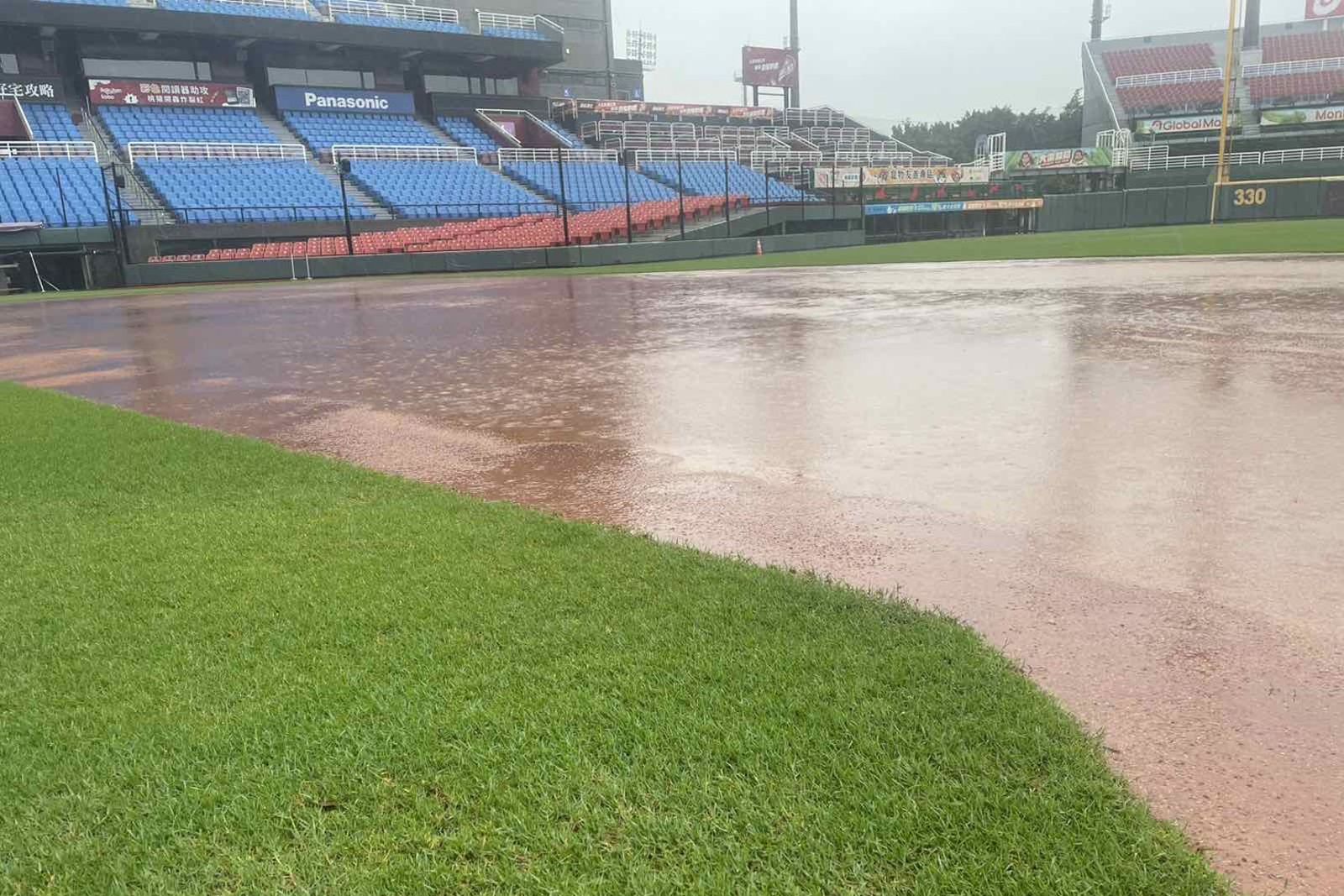 中職/豪雨攪局!台灣大賽G4無奈延賽 明晚再戰桃園