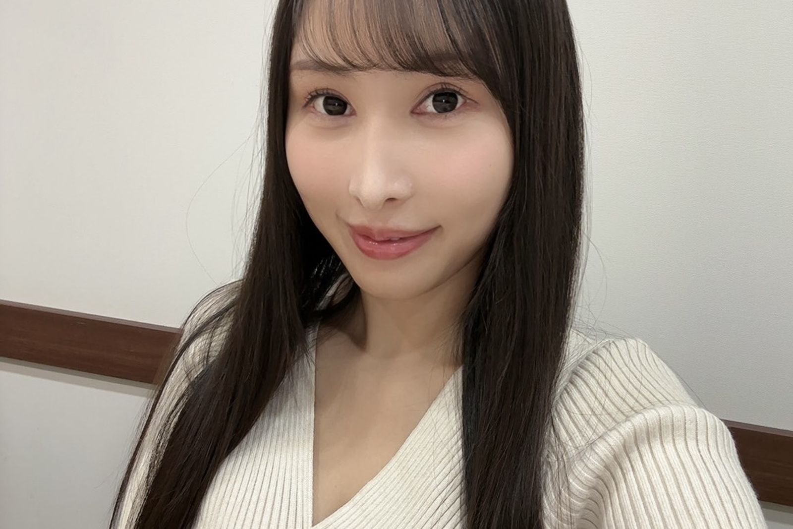 10萬粉AV女優驚爆「來台賣淫」　網站明碼標價「低消29000」