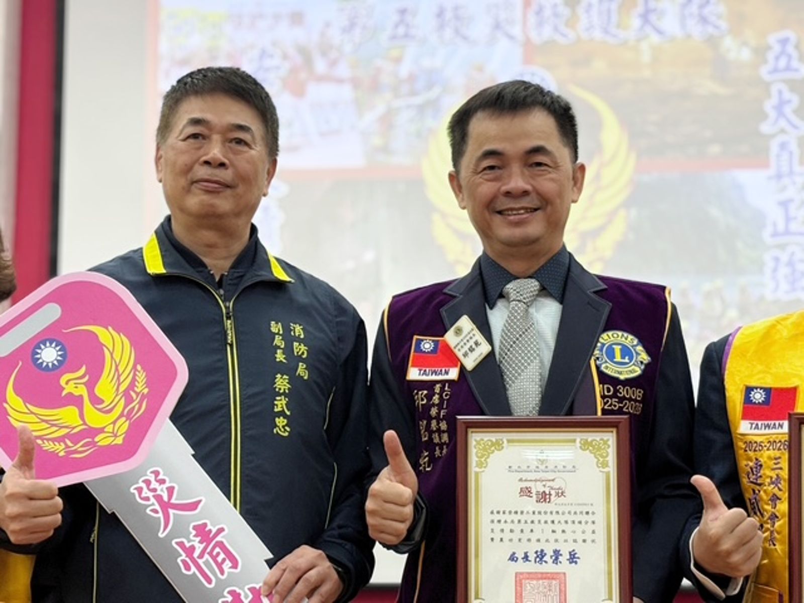 家登攜手耐特等夥伴捐近兩百萬元災情勘查車　強化新北消防量能