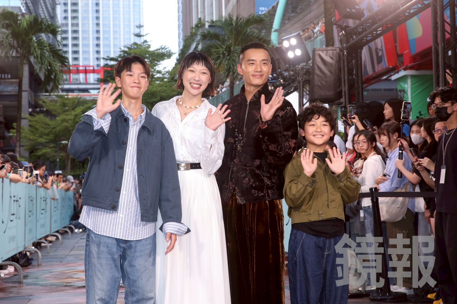 《他年她日》首映，左起「小薯仔」王子軒、韓佩瑤、陳澤耀、「小番茄」黃梓曜出席。李鍾泉攝