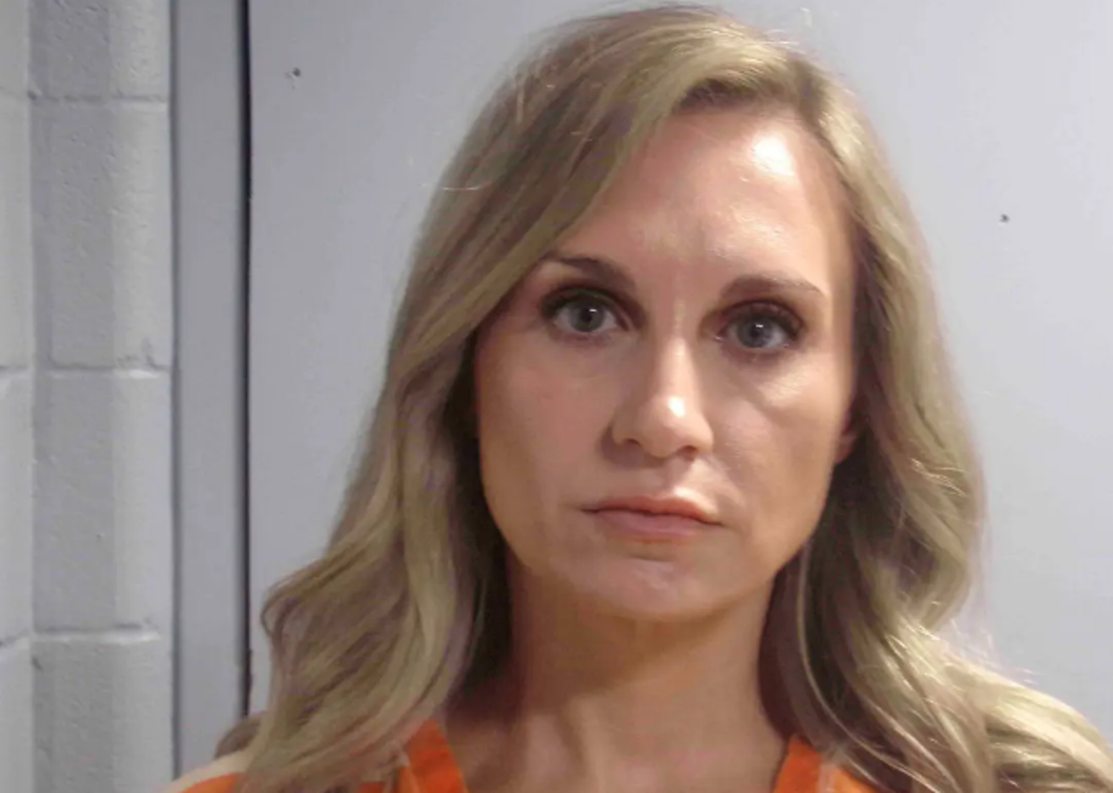 媽媽市長偷吃16歲鮮肉! 兒目睹肉搏過程崩潰:妳怎麼睡了我兄弟