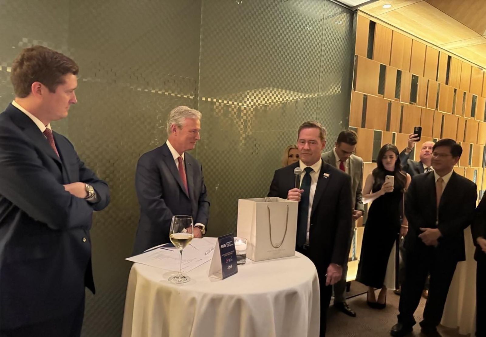 林佳龍宴請美官員無人出席？多張合影曝光　他痛批：部分媒體扭曲「喜事當喪事」
