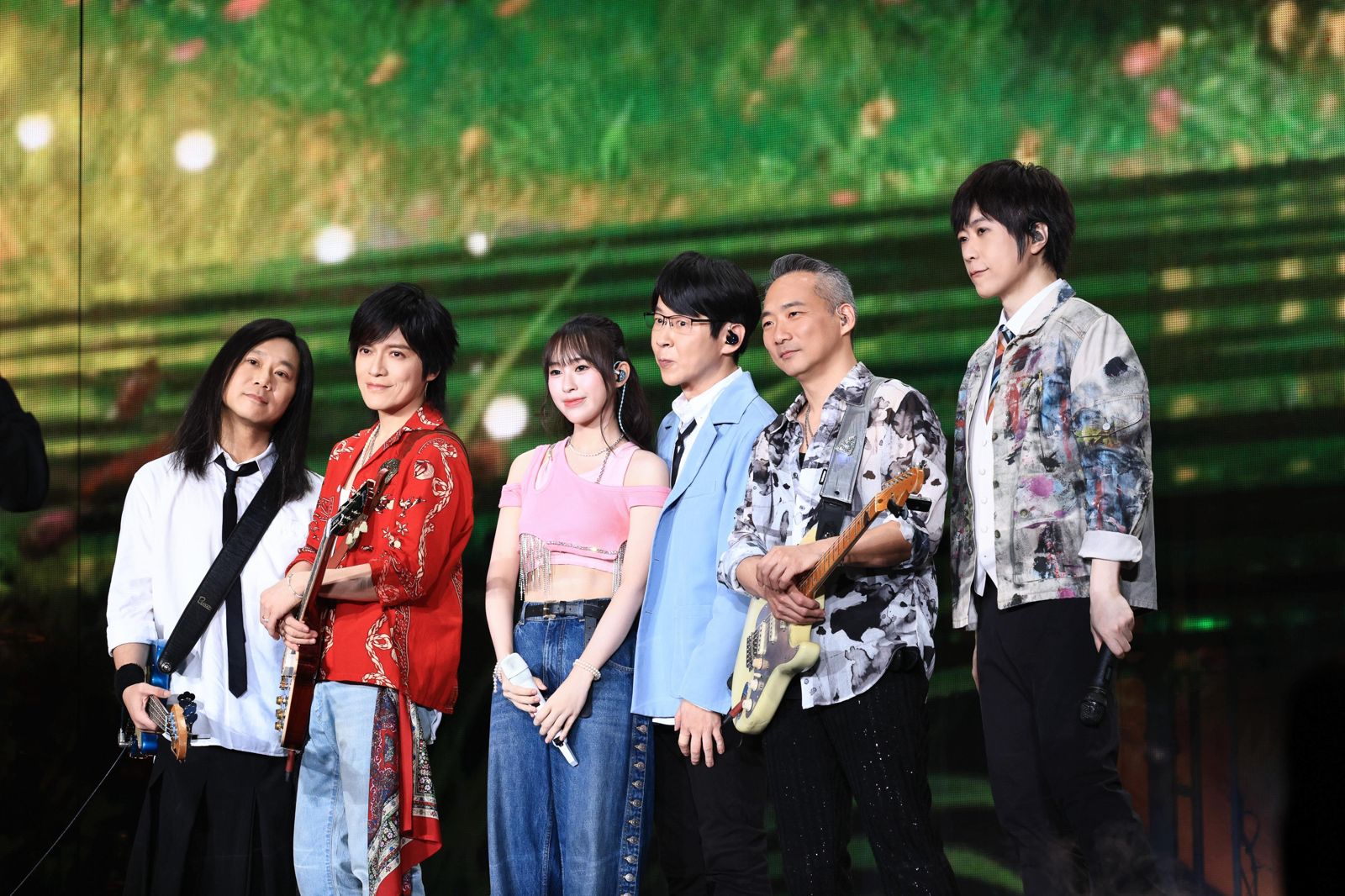 20歲星二代「露腰穿太少」!冠佑急喊再披一件 阿信暖脫外套竟遭拒