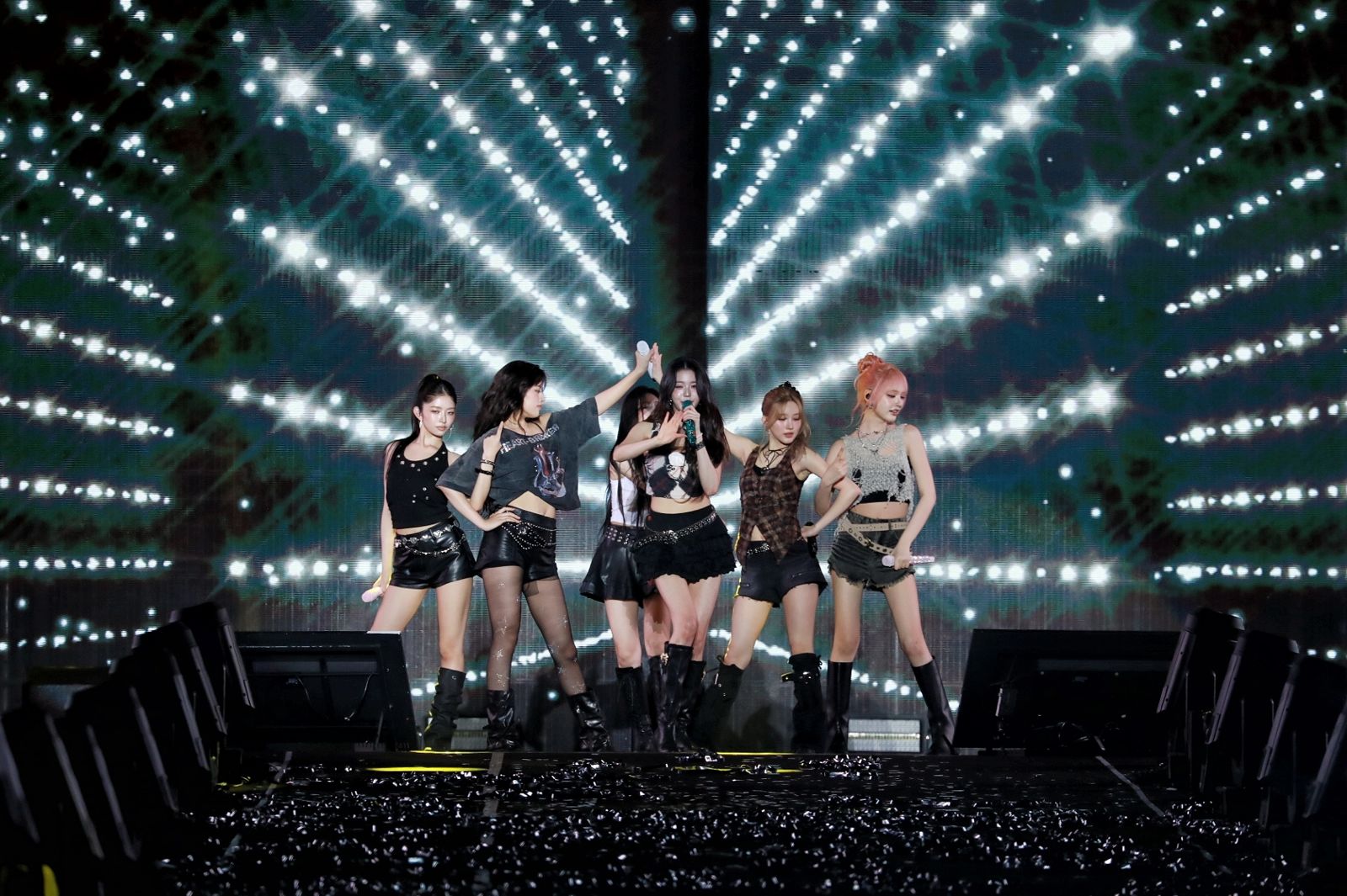 IVE透露今晚表演後要去大啖台灣美食。讀者提供