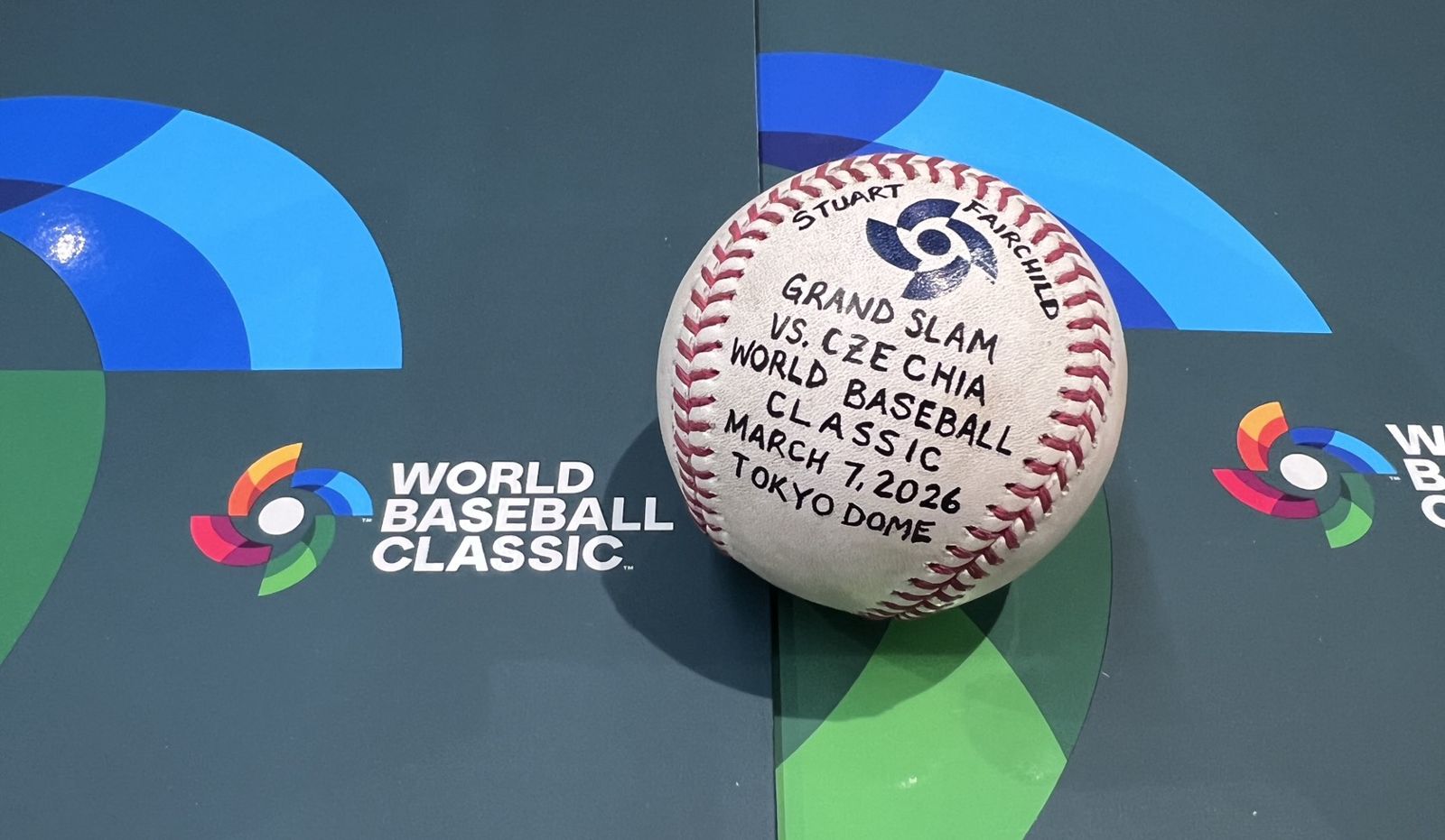 直擊／費仔滿貫砲飛看台！Threads助攻　Fairchild用「這方法」成功換回來