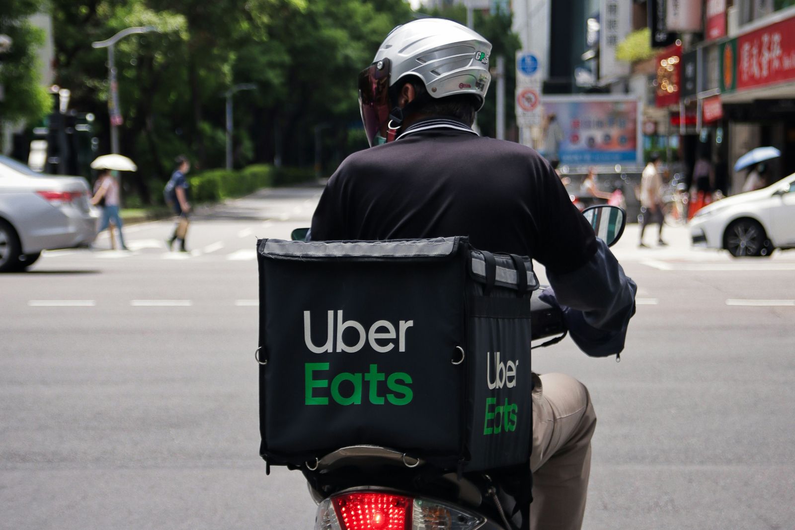 跑外送5年存快500萬！「單王」親曝省錢秘笈　超狂工作時數曝光