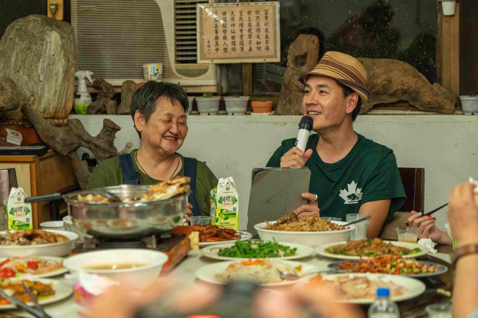 王傳一重返《光裏》拍攝地，再續珍貴緣分，感人表示「就像親家人」。東森綜合台提供