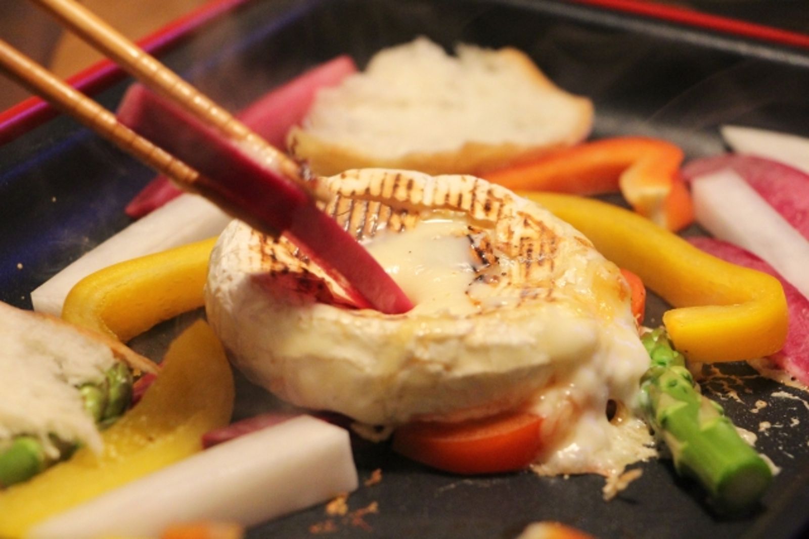 冷氣房「沉浸式烤肉」10天後身體失控！　醫：一氧化碳中毒「假癒期」可達60天
