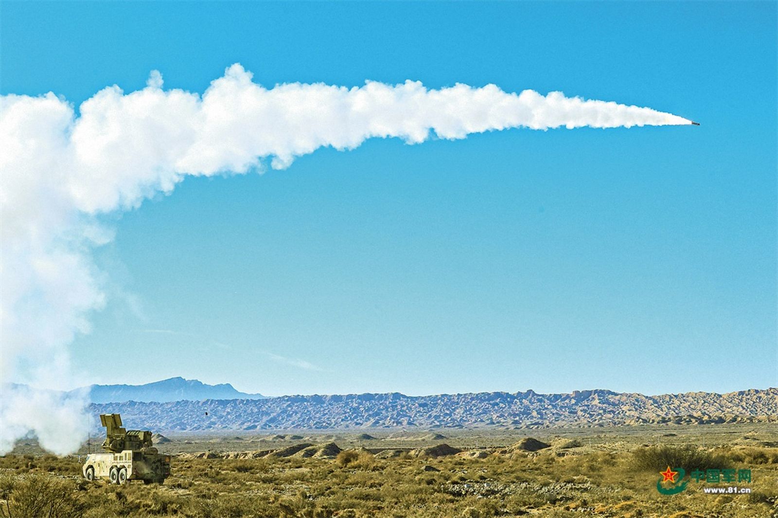 中共於去年12月,陸軍某團組織實彈射擊訓練。圖/中國軍網