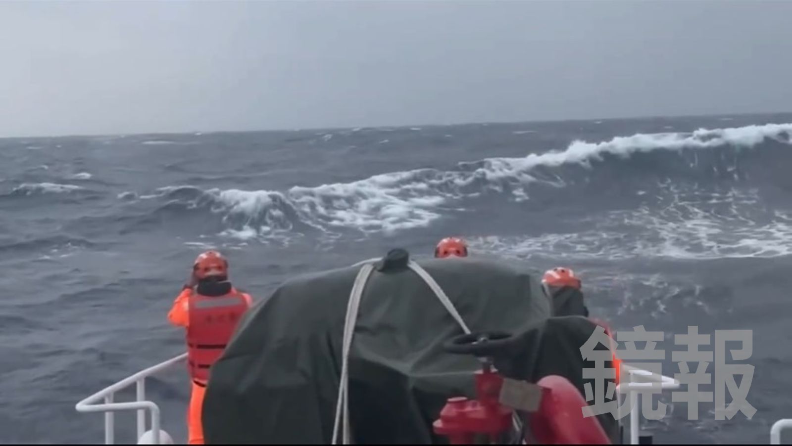 F-16V戰機找到了!空軍:將打撈機體、飛官持續搜尋