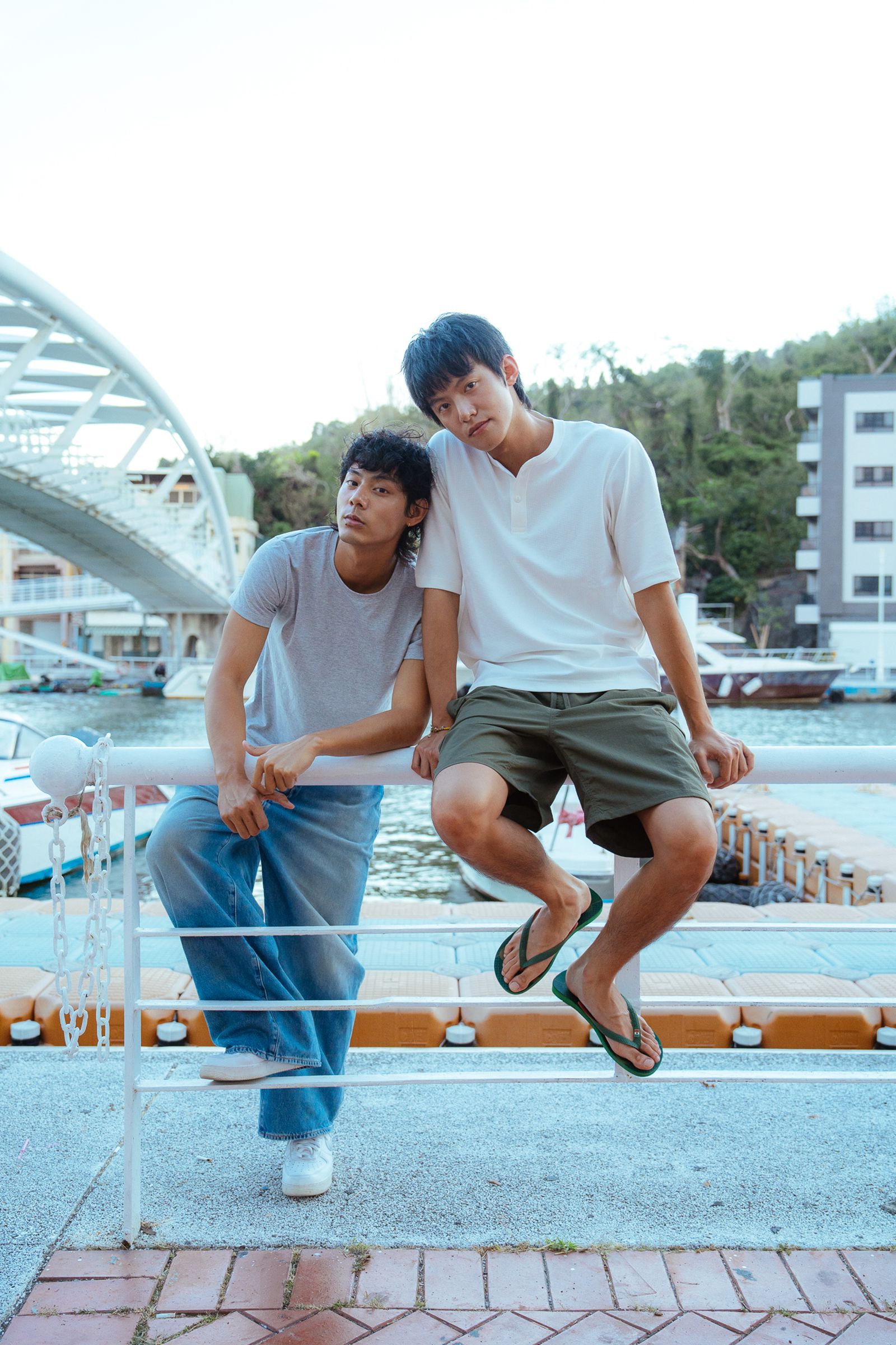 《向流星許願的我們》中,各務孝太、余杰恩飾演的「海哲CP」有許多你追我跑的追愛情節。有意思國際傳媒提供