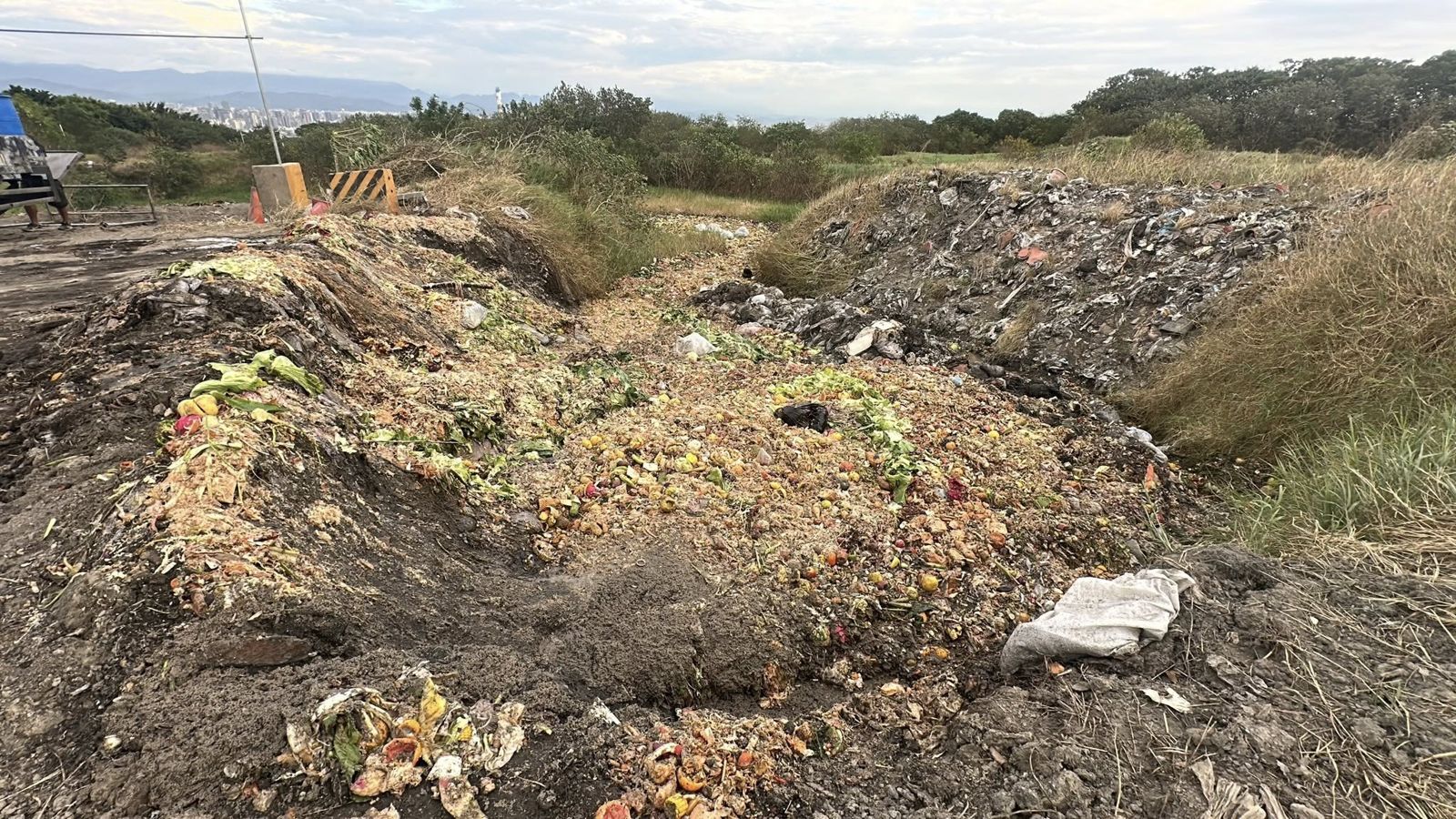 台中露天倒廚餘挨轟!中市府政策急轉彎 10/30起停止使用9處掩埋場