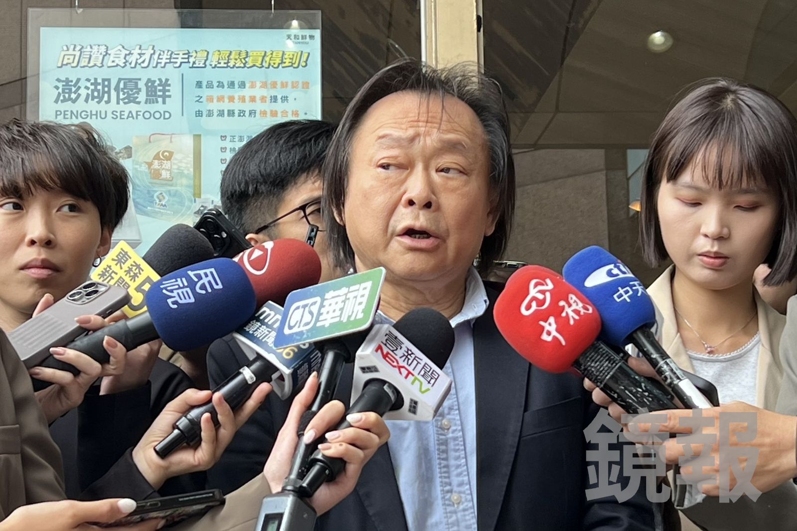 遭周玉蔻嗆「醜又髒」 王世堅反酸:沒格調老太太掃把掉了