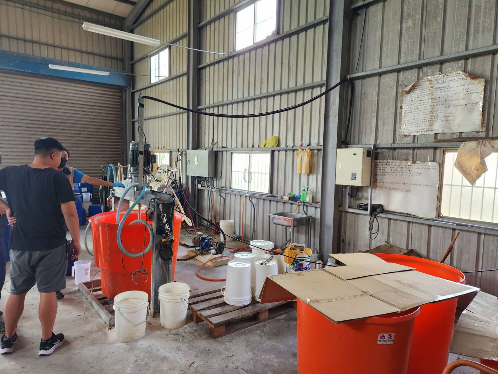 通緝大伯越洋傳授「毒門配方」　雲林父子檔鐵皮屋煉金2年爽賺近400萬