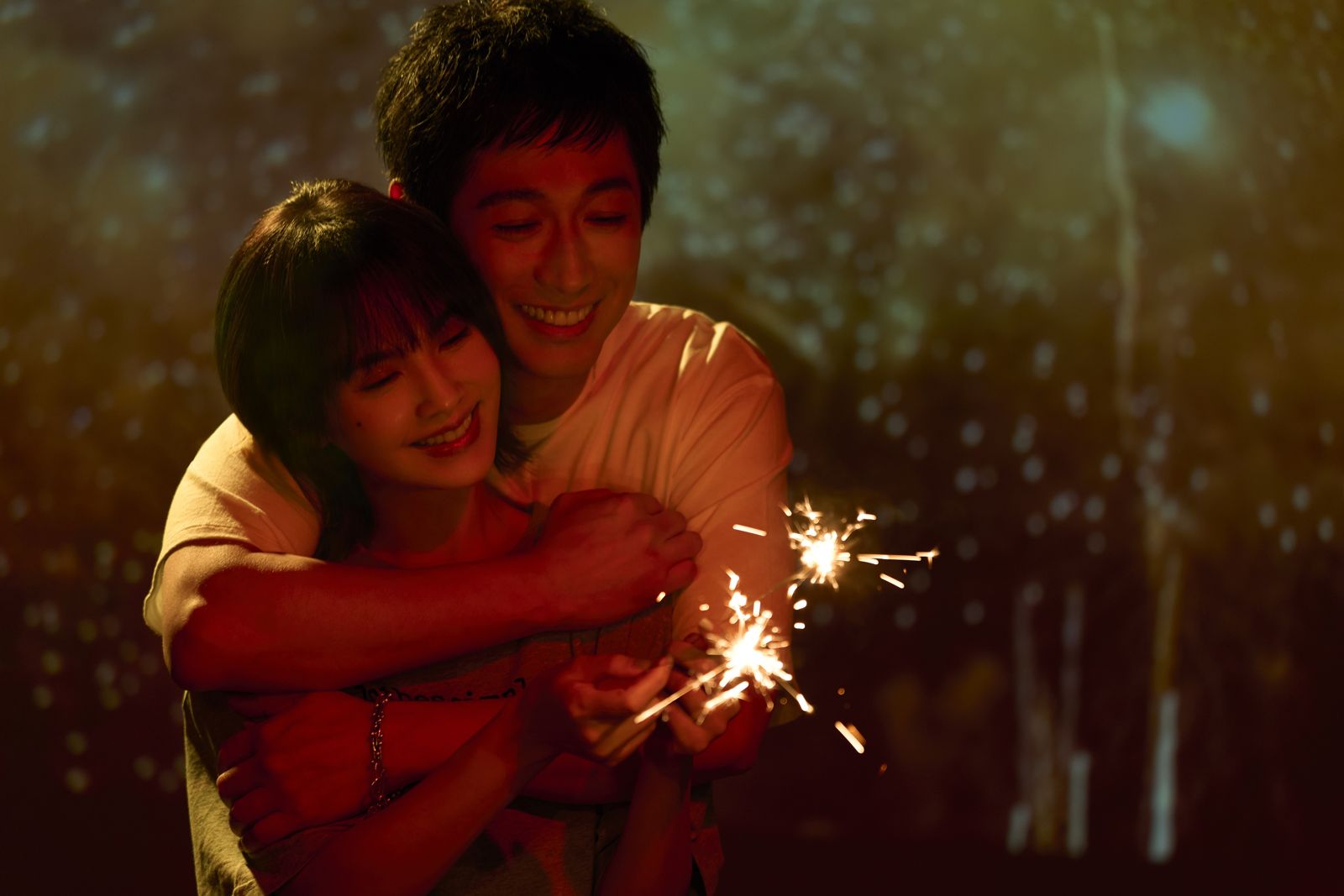 藤岡靛13年婚姻情斷!現身台北與大咖歌后相擁畫面曝光