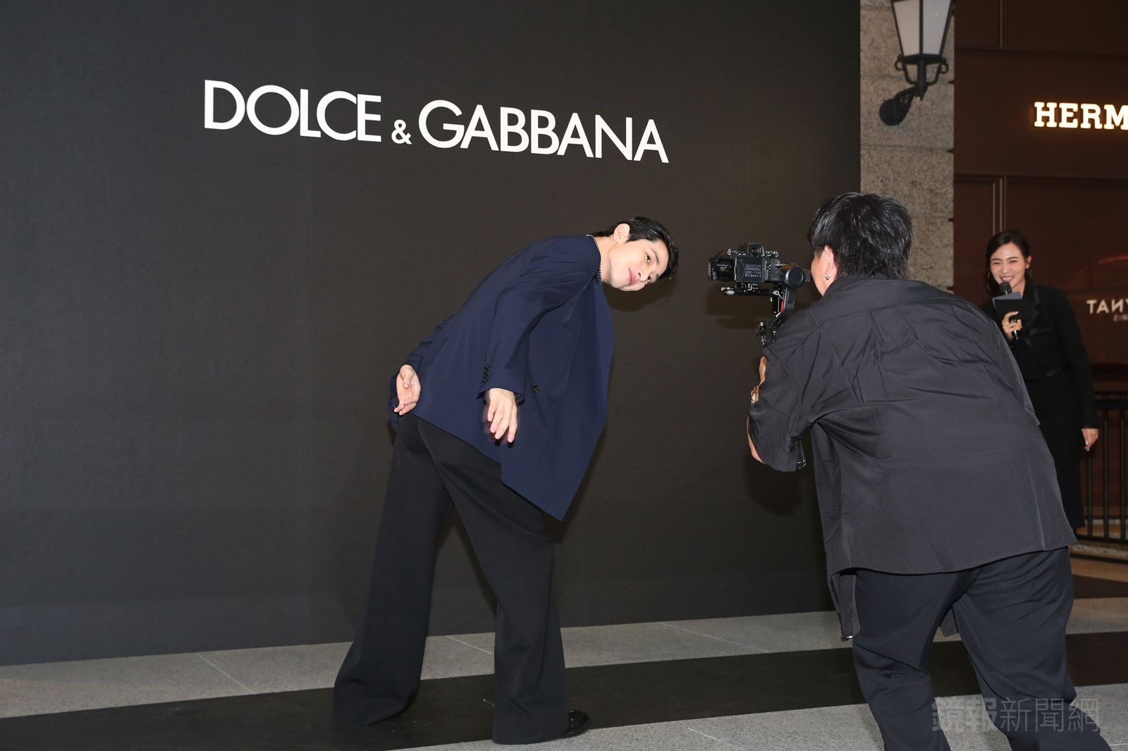 李洙赫對著鏡頭擺Pose。董孟航攝